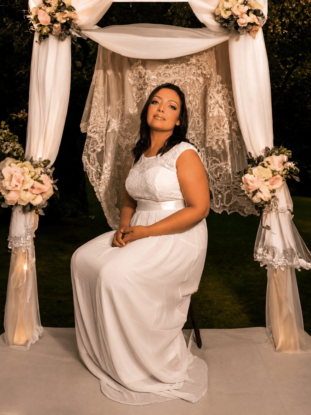 Bride standing at the same arch — MZ Photographer Wedding Photography