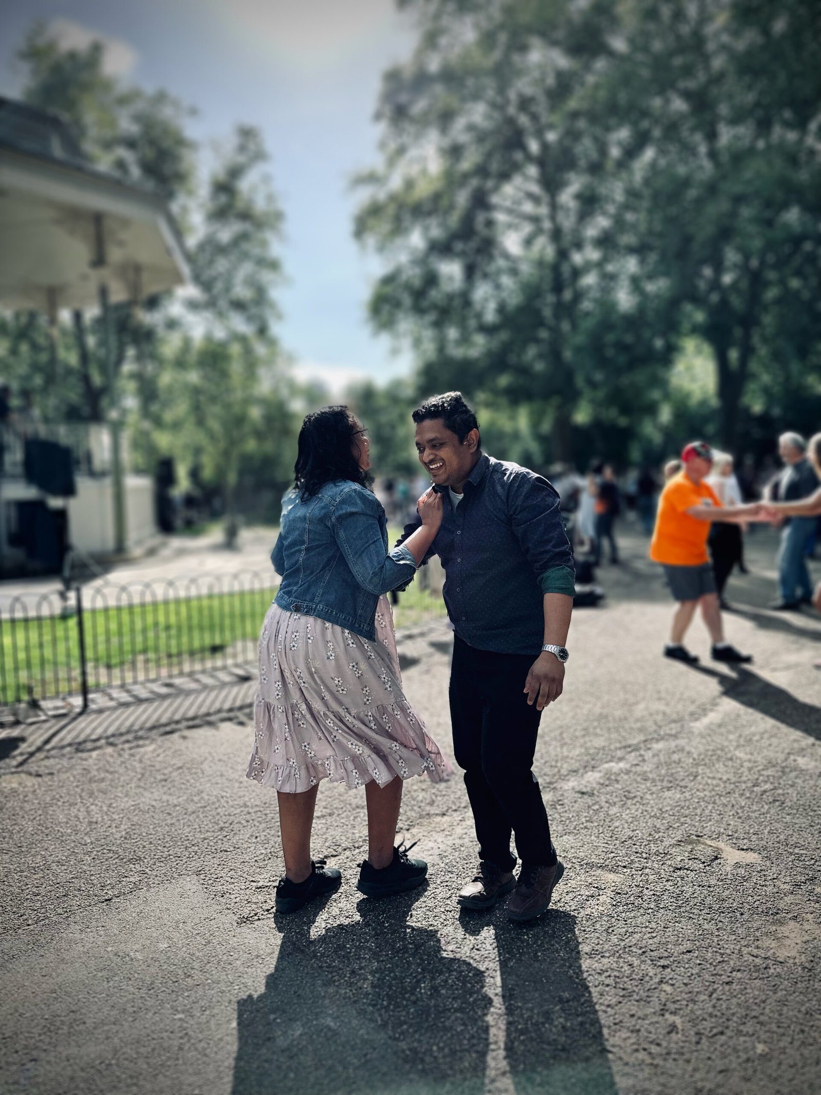 Couple dancing near the bandstand — MZ Photographer Event Photography